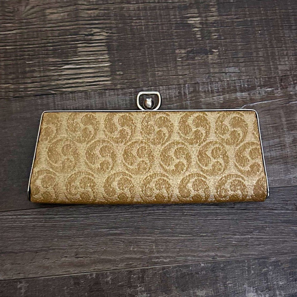 Women's Gold Paisley Kiss Latch Closure Wallet, Kiss Lock Style